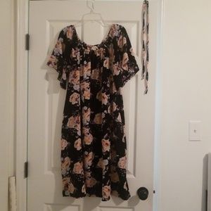 Floral Print Dress with Pockets